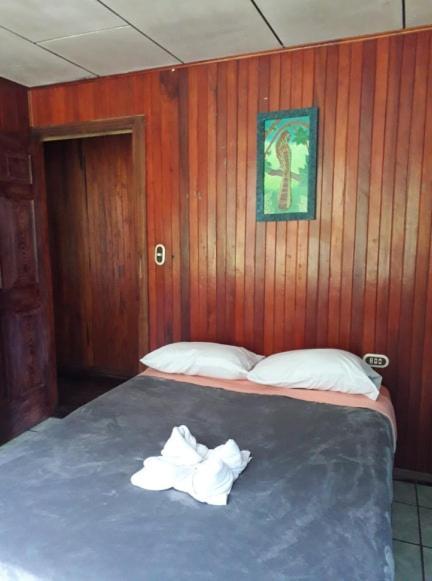 Hostel California Monteverde Exterior photo